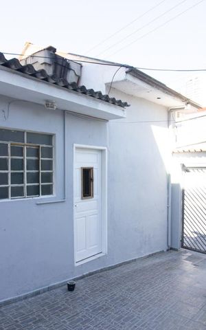 Casa à venda com 300m², 1 quarto e 1 vaga Casa à venda com 300m², 1 quarto e 1 vagaGaragem