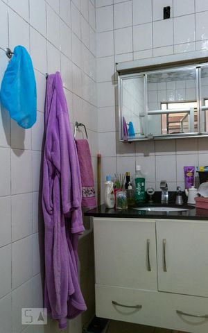 Casa à venda com 90m², 3 quartos e 1 vaga Casa à venda com 90m², 3 quartos e 1 vagaBanheiro da Suíte