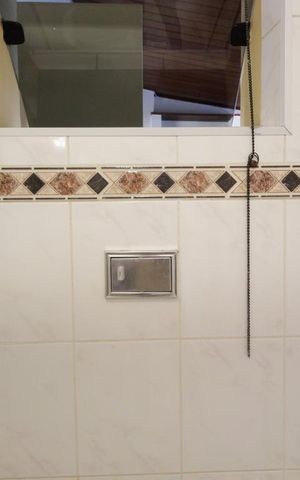 Casa para alugar com 180m², 5 quartos e 2 vagasBanheiro 1