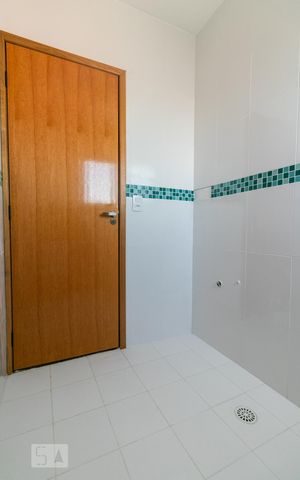 Casa à venda com 330m², 5 quartos e 6 vagasBanheiro da Suíte 3