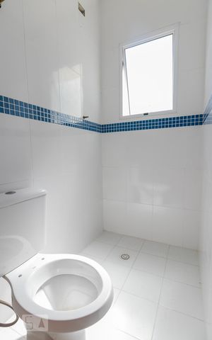 Casa à venda com 330m², 5 quartos e 6 vagasBanheiro da Suíte 4