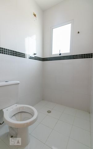 Casa à venda com 330m², 5 quartos e 6 vagasBanheiro da Suíte 2