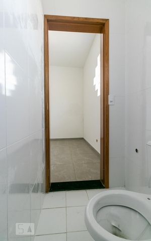 Casa à venda com 330m², 5 quartos e 6 vagasBanheiro da Suíte 5