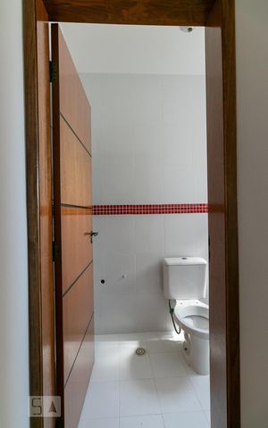 Casa à venda com 330m², 5 quartos e 6 vagasBanheiro da Suíte 1
