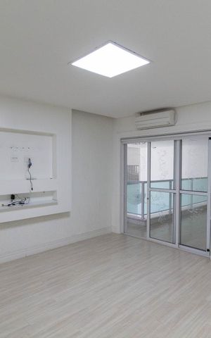Casa à venda com 450m², 4 quartos e 6 vagas Casa à venda com 450m², 4 quartos e 6 vagasSuíte 2