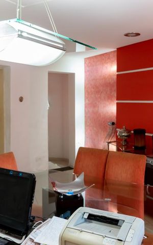 Casa à venda com 480m², 7 quartos e 4 vagas Casa à venda com 480m², 7 quartos e 4 vagasSala de Jantar