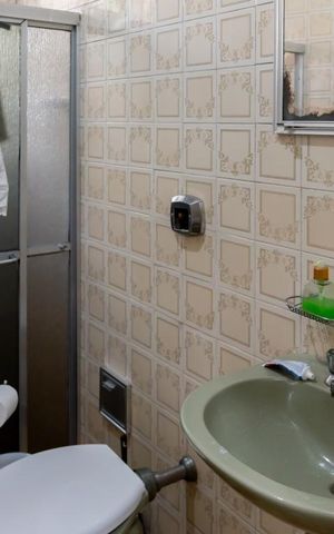 Casa à venda com 480m², 7 quartos e 4 vagas Casa à venda com 480m², 7 quartos e 4 vagasBanheiro 3