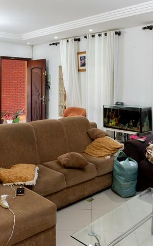 Casa à venda com 480m², 7 quartos e 4 vagas Casa à venda com 480m², 7 quartos e 4 vagasSala