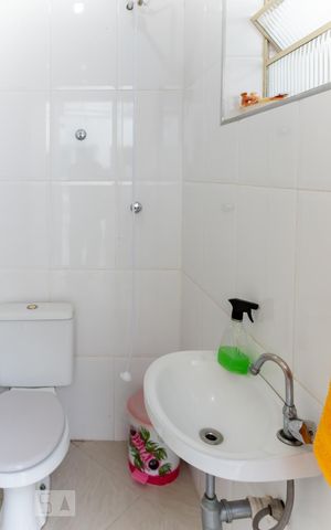 Casa à venda com 480m², 7 quartos e 4 vagas Casa à venda com 480m², 7 quartos e 4 vagasBanheiro 2