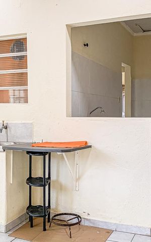 Casa à venda com 60m², 2 quartos e 2 vagas Casa à venda com 60m², 2 quartos e 2 vagasÁrea de Serviço