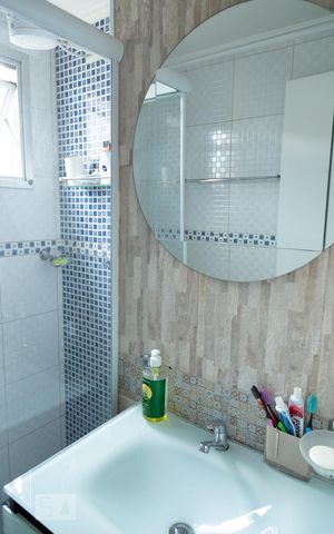 Apartamento à venda com 49m², 2 quartos e 1 vaga Apartamento à venda com 49m², 2 quartos e 1 vagaBanheiro
