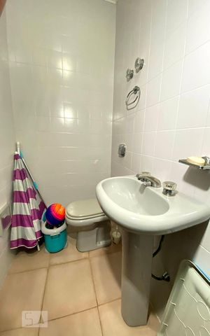 Apartamento à venda com 330m², 4 quartos e 2 vagas Apartamento à venda com 330m², 4 quartos e 2 vagasBanheiro 5 cobertura