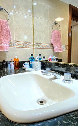Apartamento à venda com 330m², 4 quartos e 2 vagas Apartamento à venda com 330m², 4 quartos e 2 vagasBanheiro da Suíte 1
