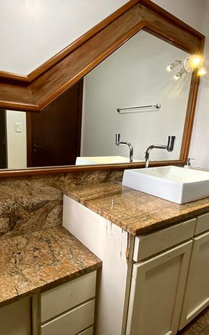 Apartamento à venda com 330m², 4 quartos e 2 vagas Apartamento à venda com 330m², 4 quartos e 2 vagasBanheiro 3