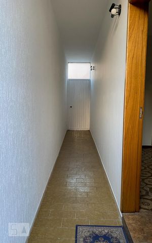 Casa para alugar com 200m², 3 quartos e 3 vagasCorredor Lateral