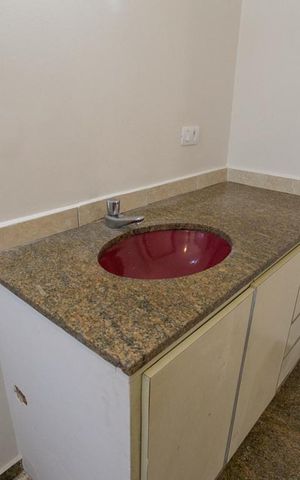 Casa para alugar com 200m², 3 quartos e 3 vagasBanheiro da suíte
