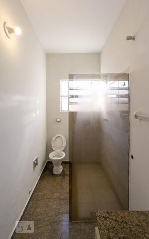 Casa para alugar com 200m², 3 quartos e 3 vagasBanheiro da suíte