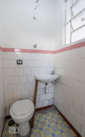Casa para alugar com 200m², 3 quartos e 3 vagasBanheiro da Edícula 2