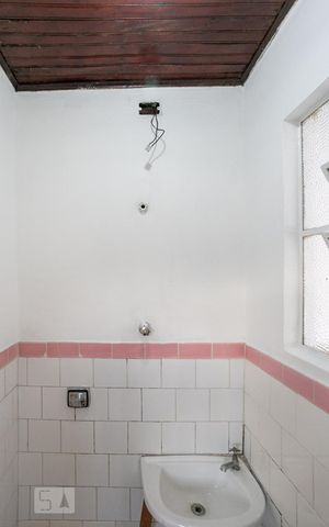 Casa para alugar com 200m², 3 quartos e 3 vagasBanheiro da Edícula 2