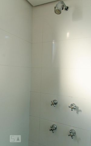 Apartamento à venda com 155m², 3 quartos e 1 vaga Apartamento à venda com 155m², 3 quartos e 1 vagaBanheiro da Suíte
