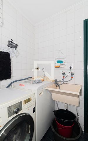 Casa à venda com 130m², 3 quartos e 2 vagasÁrea de Serviço