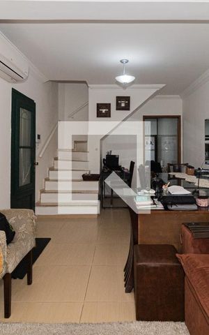 Casa à venda com 130m², 3 quartos e 2 vagasSala