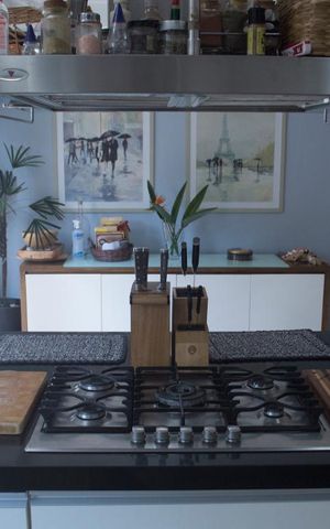 Casa de condomínio à venda com 300m², 4 quartos e 4 vagas Casa de condomínio à venda com 300m², 4 quartos e 4 vagasCozinha