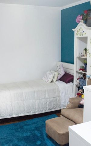 Casa de condomínio à venda com 300m², 4 quartos e 4 vagas Casa de condomínio à venda com 300m², 4 quartos e 4 vagasQuarto 4