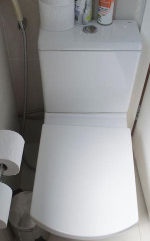Casa de condomínio à venda com 300m², 4 quartos e 4 vagas Casa de condomínio à venda com 300m², 4 quartos e 4 vagasBanheiro da Suíte 1