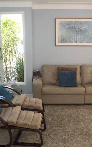 Casa de condomínio à venda com 300m², 4 quartos e 4 vagas Casa de condomínio à venda com 300m², 4 quartos e 4 vagasSala
