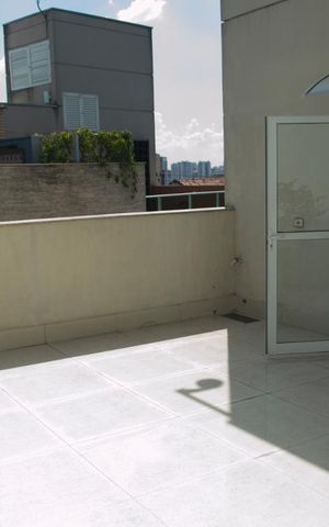 Casa de condomínio à venda com 300m², 4 quartos e 4 vagas Casa de condomínio à venda com 300m², 4 quartos e 4 vagasQuintal