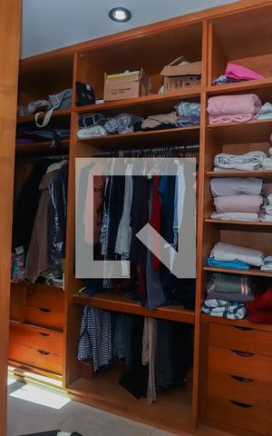 Apartamento à venda com 207m², 4 quartos e 4 vagasCloset do quarto 4
