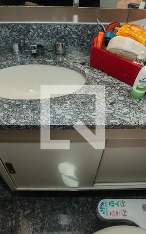 Apartamento à venda com 207m², 4 quartos e 4 vagasBanheiro do Quarto 3