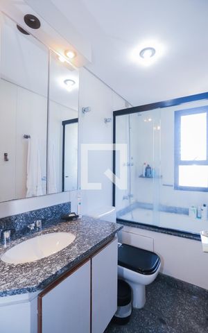 Apartamento à venda com 207m², 4 quartos e 4 vagasBanheiro Social