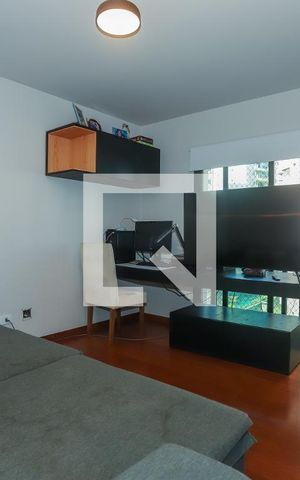 Apartamento à venda com 207m², 4 quartos e 4 vagasSala de TV