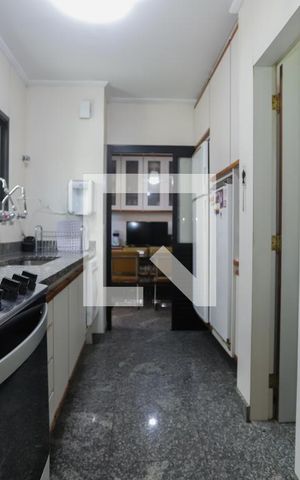 Apartamento à venda com 207m², 4 quartos e 4 vagasCozinha