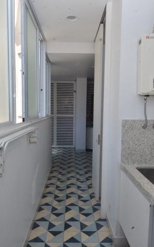 Apartamento à venda com 203m², 3 quartos e 1 vagaÁrea de Serviço