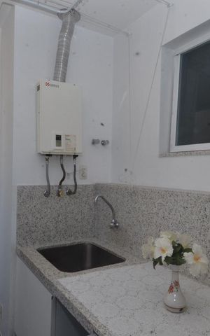 Apartamento à venda com 203m², 3 quartos e 1 vagaÁrea de Serviço