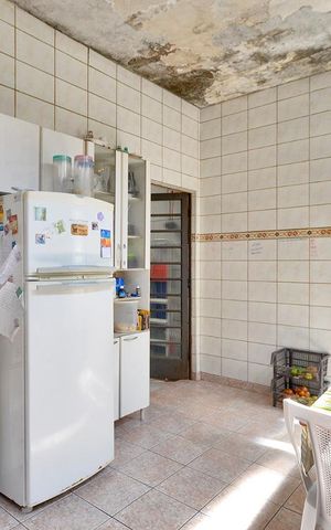 Casa à venda com 300m², 2 quartos e 2 vagasCozinha