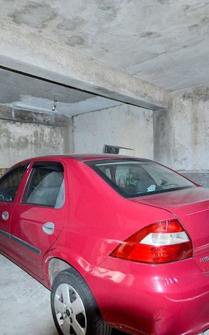Casa à venda com 300m², 2 quartos e 2 vagasGaragem