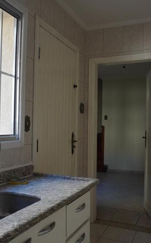 Casa para alugar com 90m², 2 quartos e 1 vagaCozinha