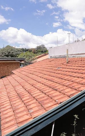 Casa à venda com 250m², 3 quartos e 2 vagas