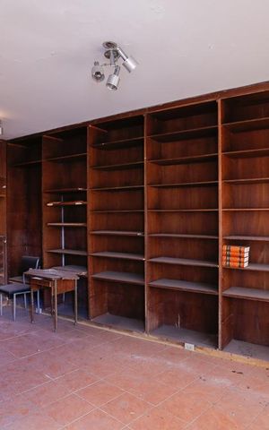 Casa à venda com 250m², 3 quartos e 2 vagas