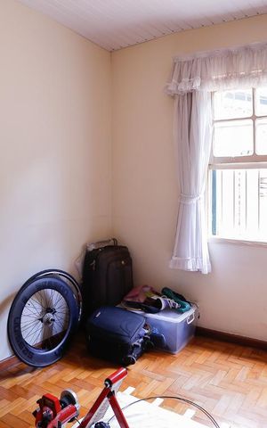 Casa à venda com 250m², 3 quartos e 2 vagas Casa à venda com 250m², 3 quartos e 2 vagasQuarto 2
