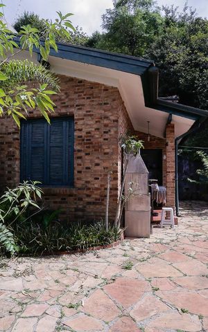 Casa à venda com 250m², 3 quartos e 2 vagas Casa à venda com 250m², 3 quartos e 2 vagasVista Quarto 1