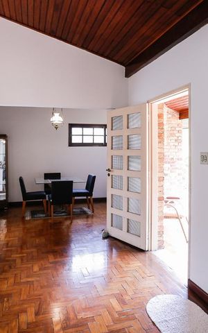 Casa à venda com 250m², 3 quartos e 2 vagas