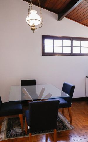 Casa à venda com 250m², 3 quartos e 2 vagas