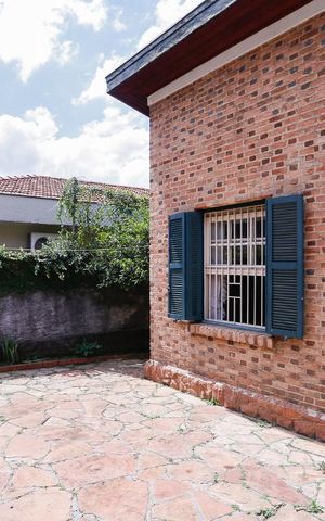Casa à venda com 250m², 3 quartos e 2 vagas