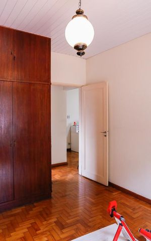 Casa à venda com 250m², 3 quartos e 2 vagas Casa à venda com 250m², 3 quartos e 2 vagasQuarto 2