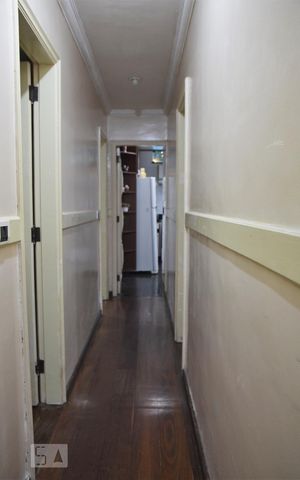 Casa à venda com 287m², 3 quartos e 4 vagasCorredor